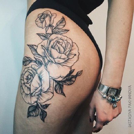 女生大腿素花纹身 18款性感女神的大腿素花纹身图案