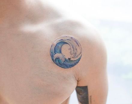 小清新的9款海浪浪花纹身图片