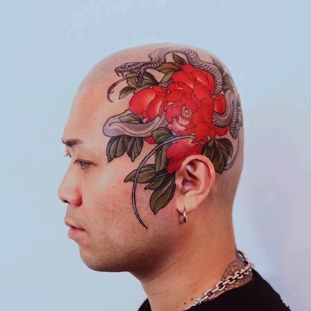 头部纹身 大面积头皮上的一组纹身作品图案