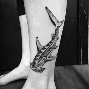 暗黑灰色的9款鲨鱼纹身作品图片