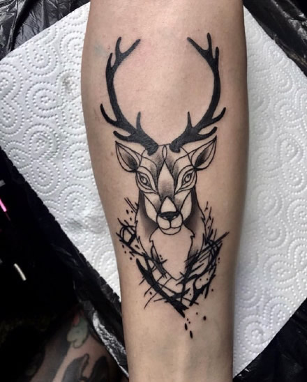 福禄之意的一组9款鹿纹身图片