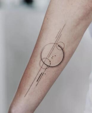 清新素雅的夏日圆针几何小图纹身作品