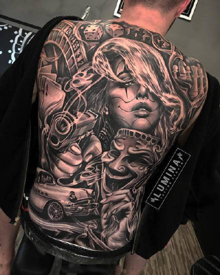霸气的9款欧美黑灰大满背纹身作品图案