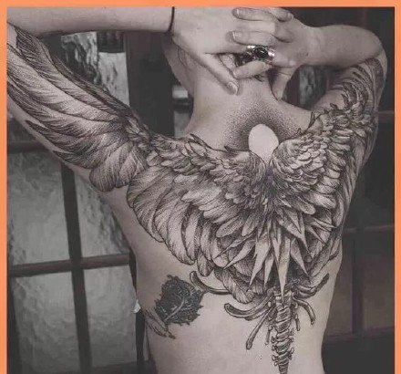 18款帅气的黑灰翅膀纹身作品图