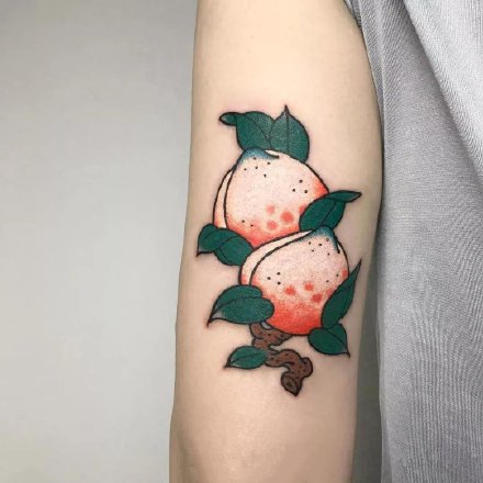 寿桃主题的9款桃子纹身图片作品
