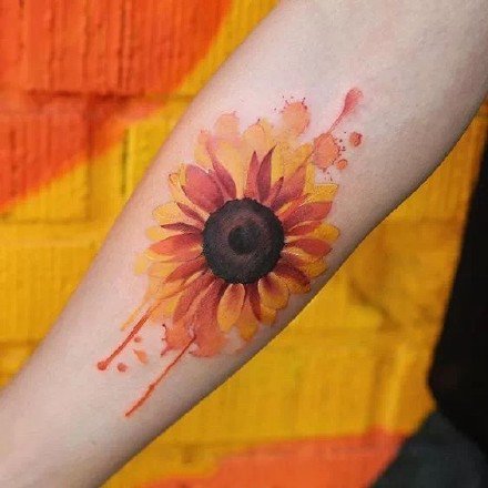 向日葵主题的15款花卉纹身图片