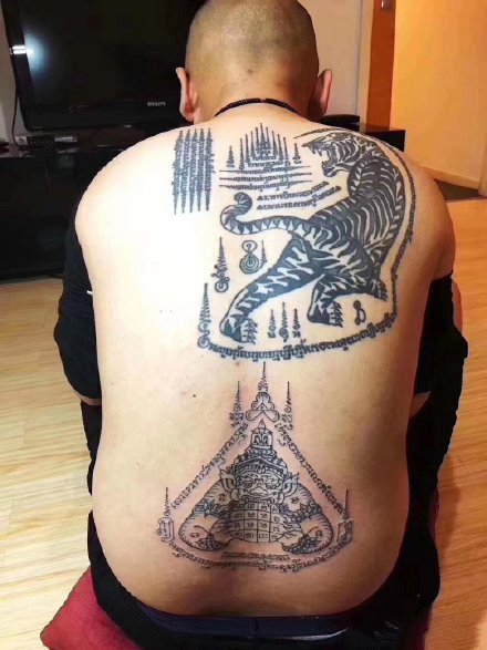 老虎和泰国刺符搭配的9款纹身图案作品