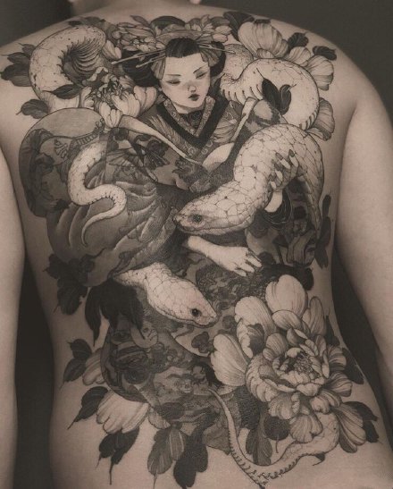 传统的18款艺伎纹身作品图片