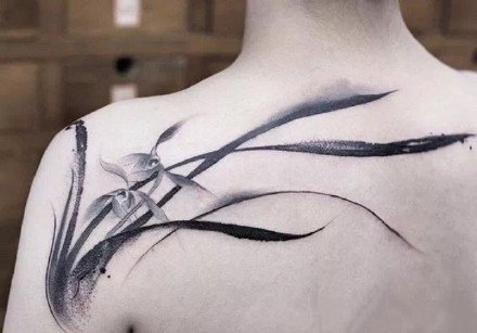 中国风水墨花卉纹身图案欣赏