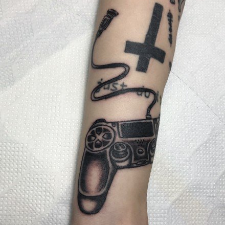 一组创意东京手臂纹身图案