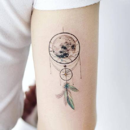 一组小清新手臂月亮纹身图案