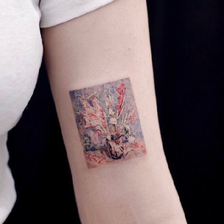 一组手臂彩绘可爱纹身图案