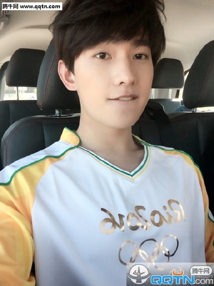 杨洋少年感干净清纯阳光写真