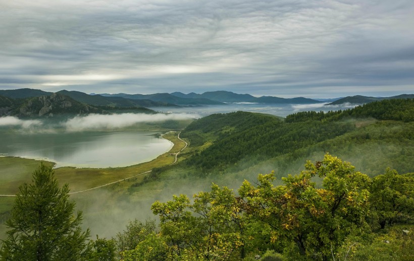 内蒙古阿尔山天池风景图片(10张)