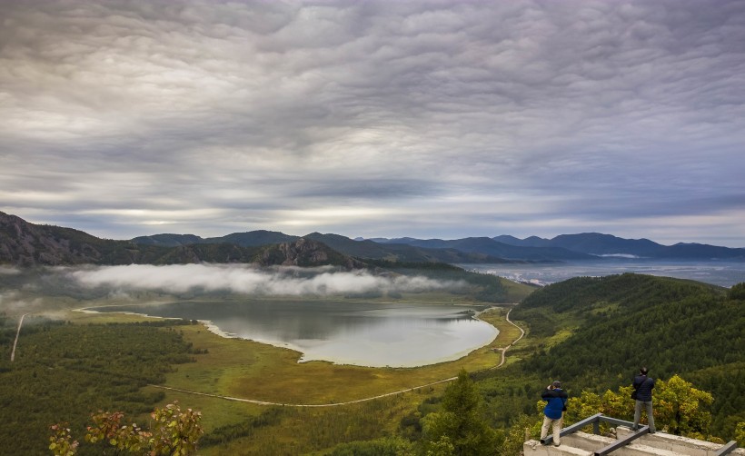 内蒙古阿尔山天池风景图片(8张)