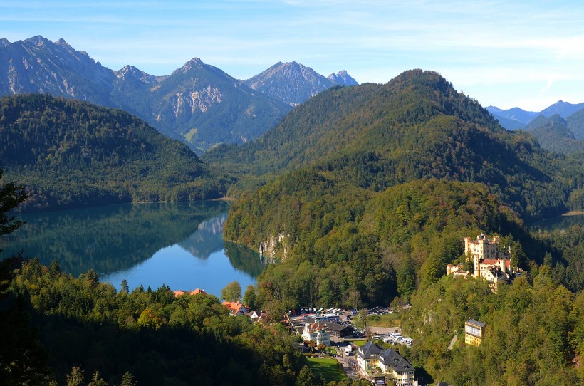 德国阿尔卑斯山湖群风景图片(7张)