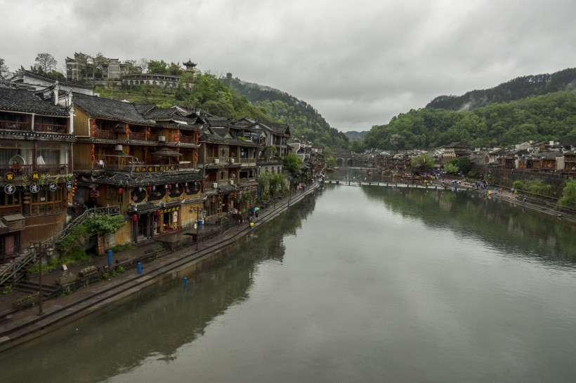 湖南凤凰古城夜景图片(11张)