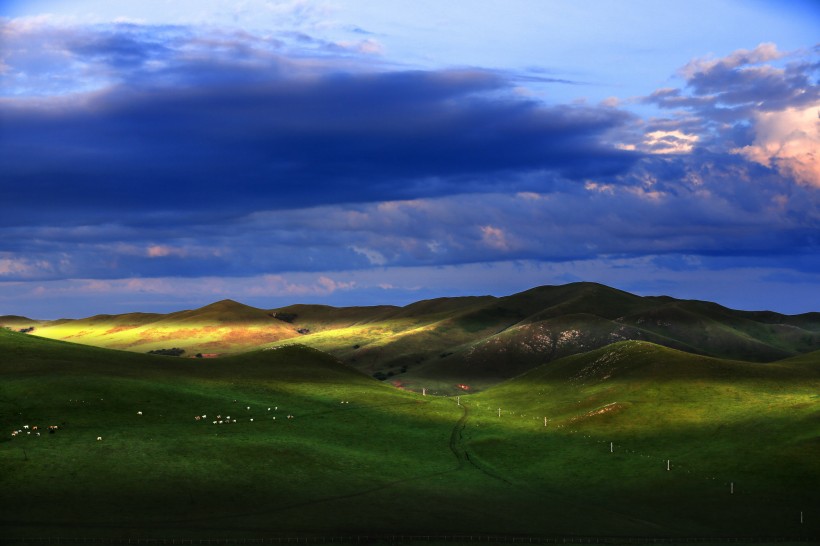 内蒙古阿斯哈图石林风景图片(6张)