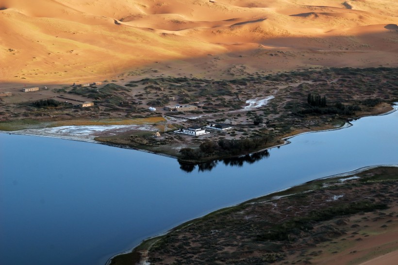 内蒙古巴丹吉林沙漠风景图片(14张)