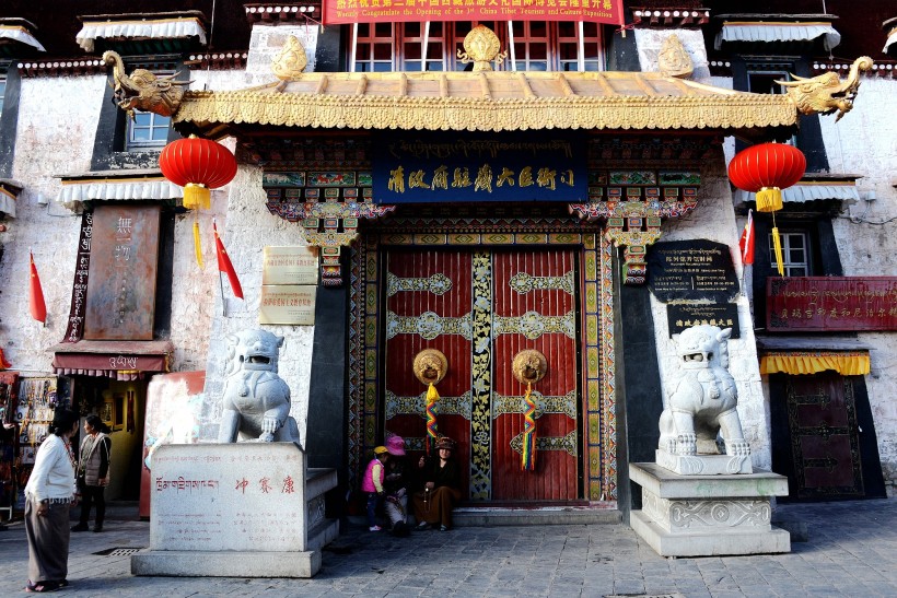 西藏拉萨八廓街人文风景图片(18张)