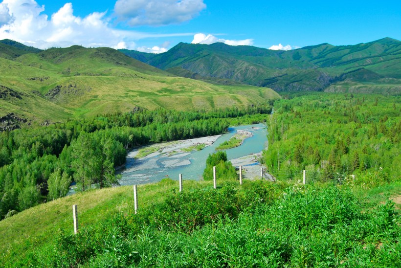 新疆阿勒泰白哈巴风景图片(12张)