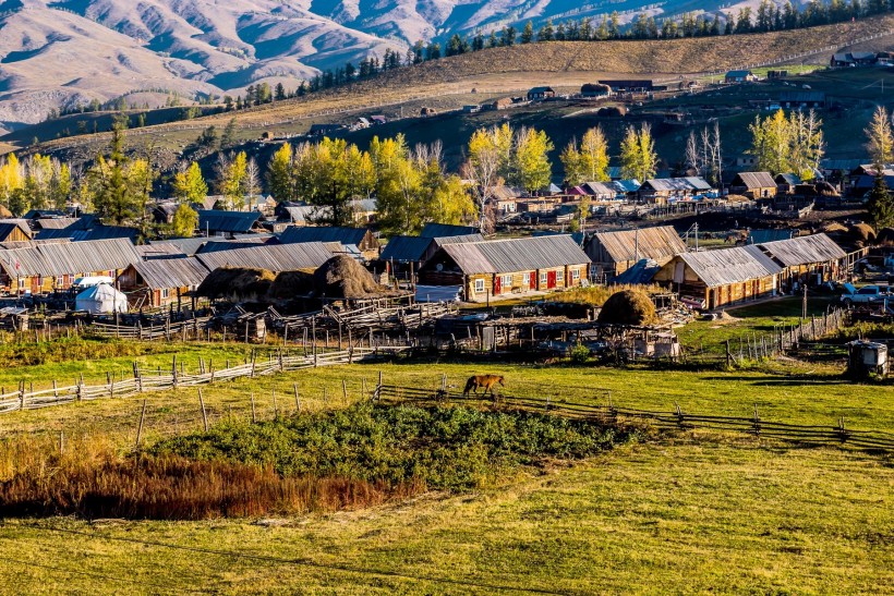 新疆白哈巴村风景图片(12张)