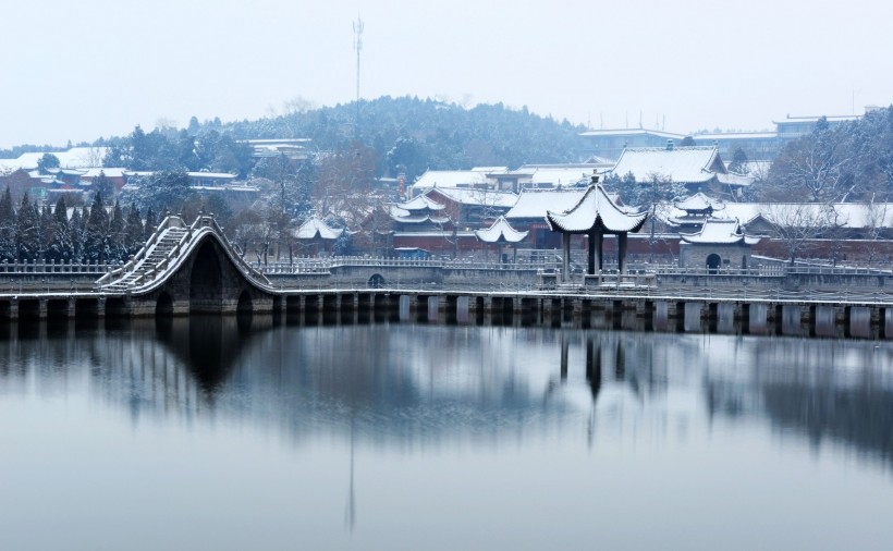 河南百泉湖雪景图片(10张)