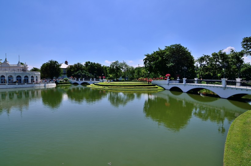 泰国邦芭茵夏宫风景图片(10张)