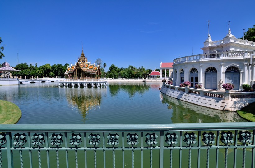 泰国邦芭茵夏宫风景图片(10张)