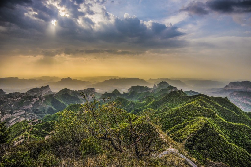 山西武乡县板山晨光风景图片(15张)