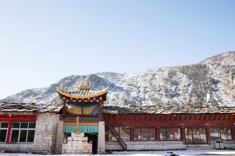 四川稻城奔波寺风景图片(11张)