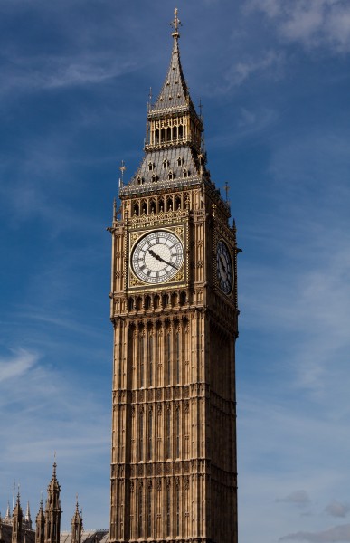 不同角度的英国大本钟图片(20张)
