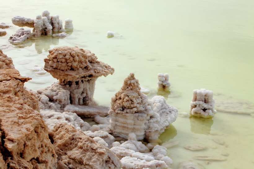 青海察尔汗盐湖的盐花图片(20张)