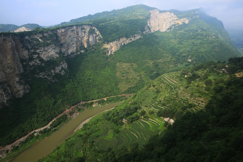 四川岔河大堰大峡谷风景图片(6张)