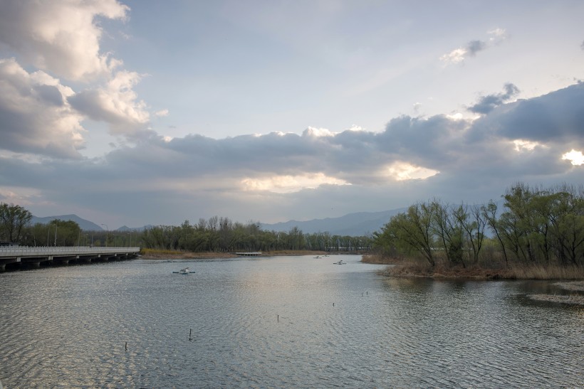 北京稻香湖春天风景图片(9张)