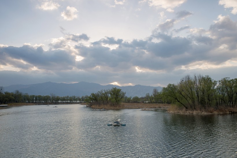 北京稻香湖春天风景图片(9张)