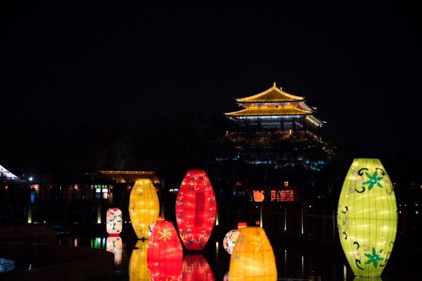 陕西西安大唐芙蓉园美丽夜景图片(16张)