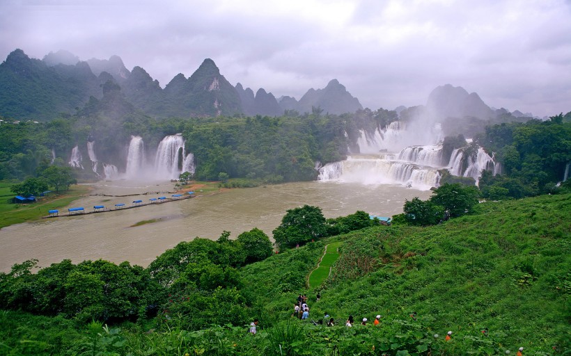 广西德天大瀑布风景图片(18张)