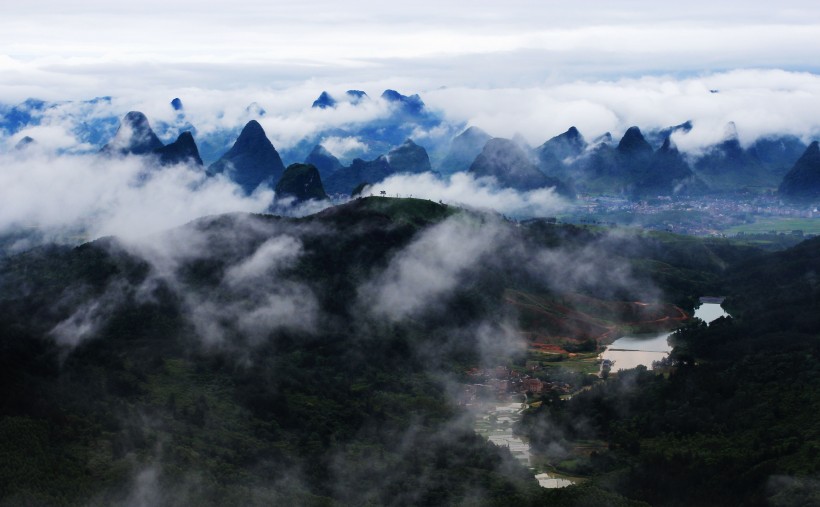 广西昭平东潭岭风景图片(8张)