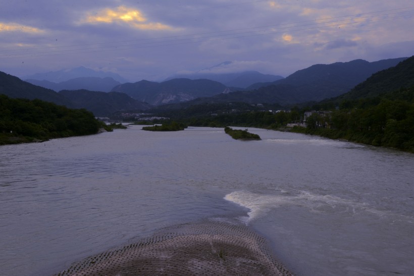 四川成都都江堰风景区图片(9张)