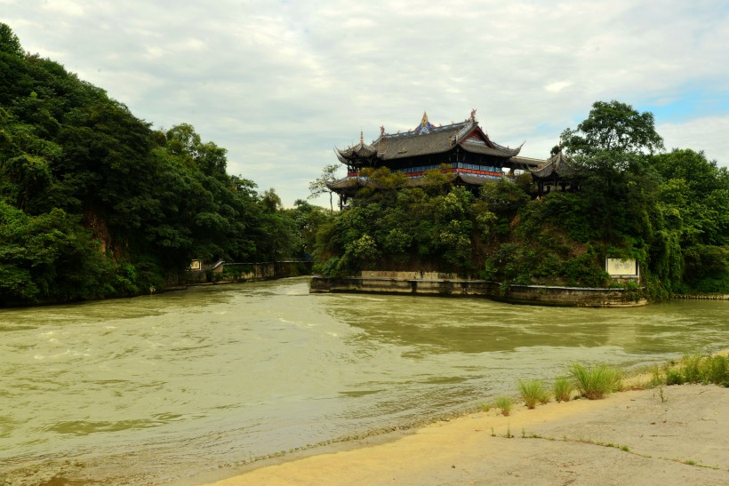 四川成都都江堰风景区图片(9张)