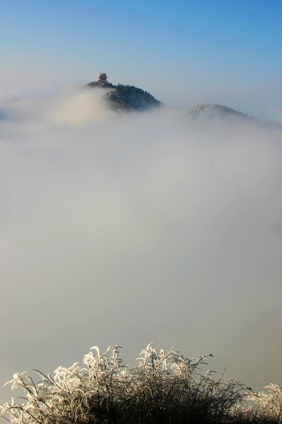 四川峨眉山云海风景图片(7张)