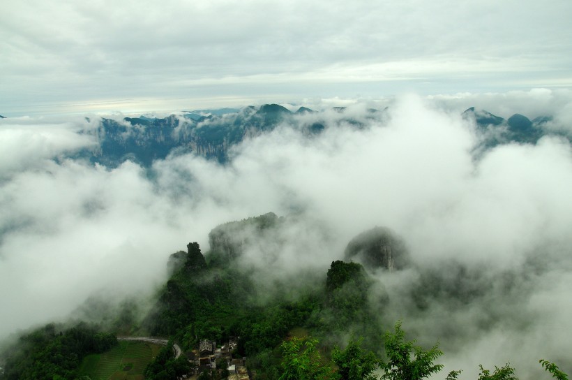 湖北恩施大峡谷云海风景图片(14张)