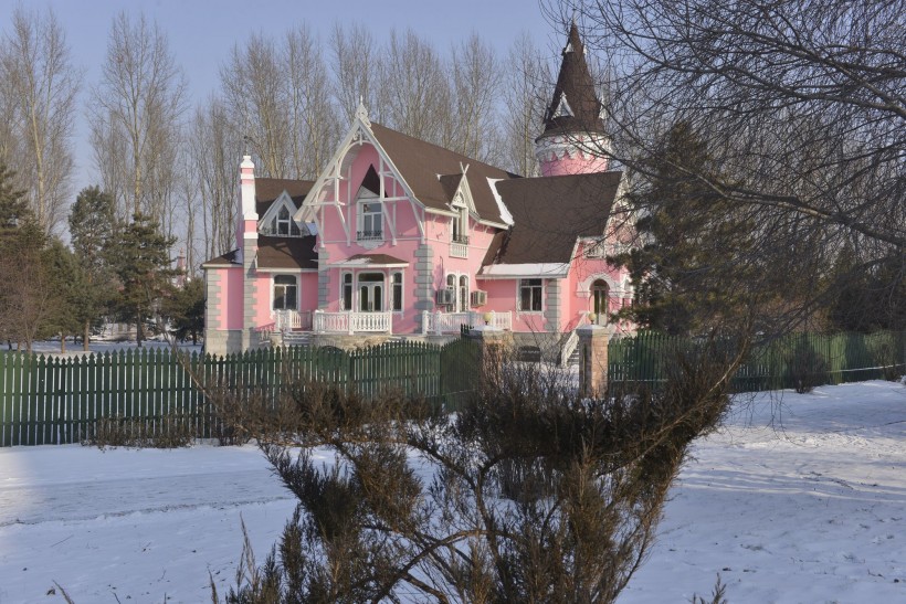 哈尔滨伏尔加庄园冬天风景图片(12张)