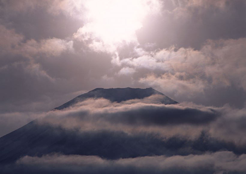 日本富士山自然风光图片(20张)