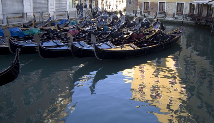 威尼斯贡多拉小船图片(30张)