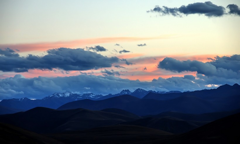 青藏贡嘎雪山风景图片(10张)
