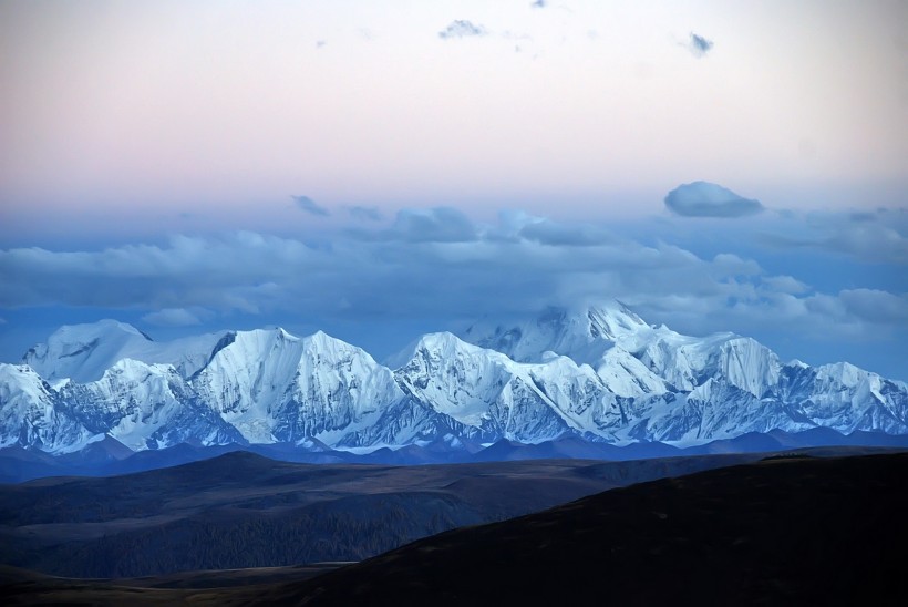 四川贡嘎雪山云海风景图片(7张)