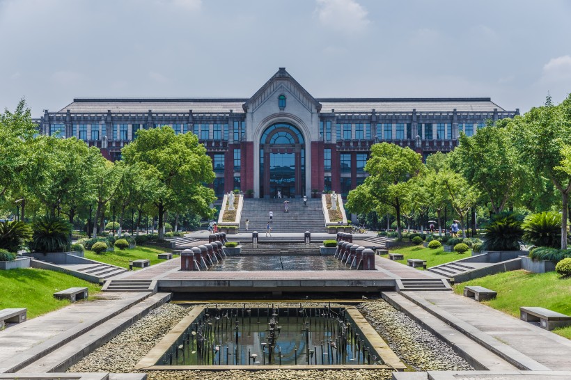 上海华东政法大学校园风景图片(15张)