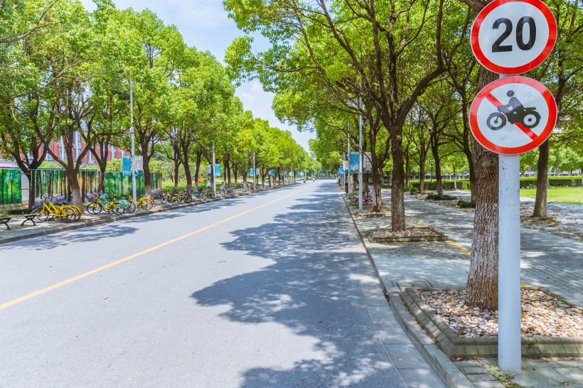 上海华东政法大学校园风景图片(15张)